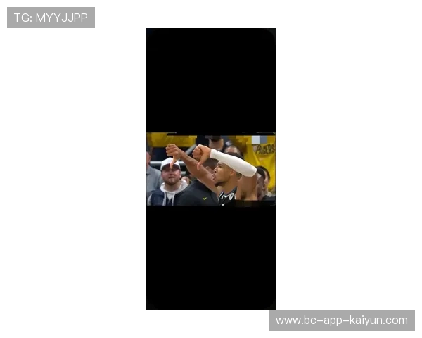 步行者记者谈字母动作:恩比德被罚,那他这动作也得被罚吧,恩比德vs字母哥 步行者记者谈字母动作:恩比德被罚,那他这动作也得被罚吧,恩比德vs字母哥