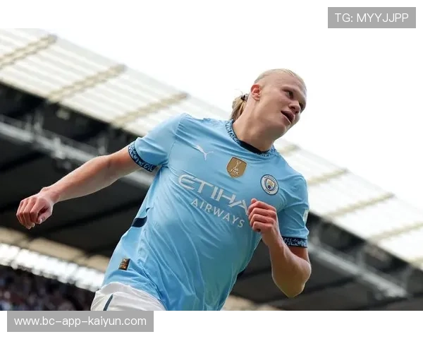 曼城肋部直塞制造杀机，哈兰德抢点推射入网